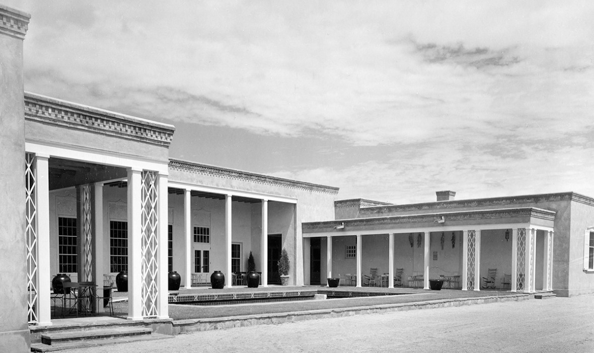 photo of 1934 La Quinta building