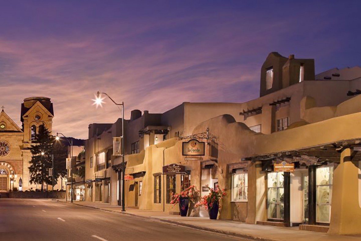 photo of la Fonda in modern day at sunset