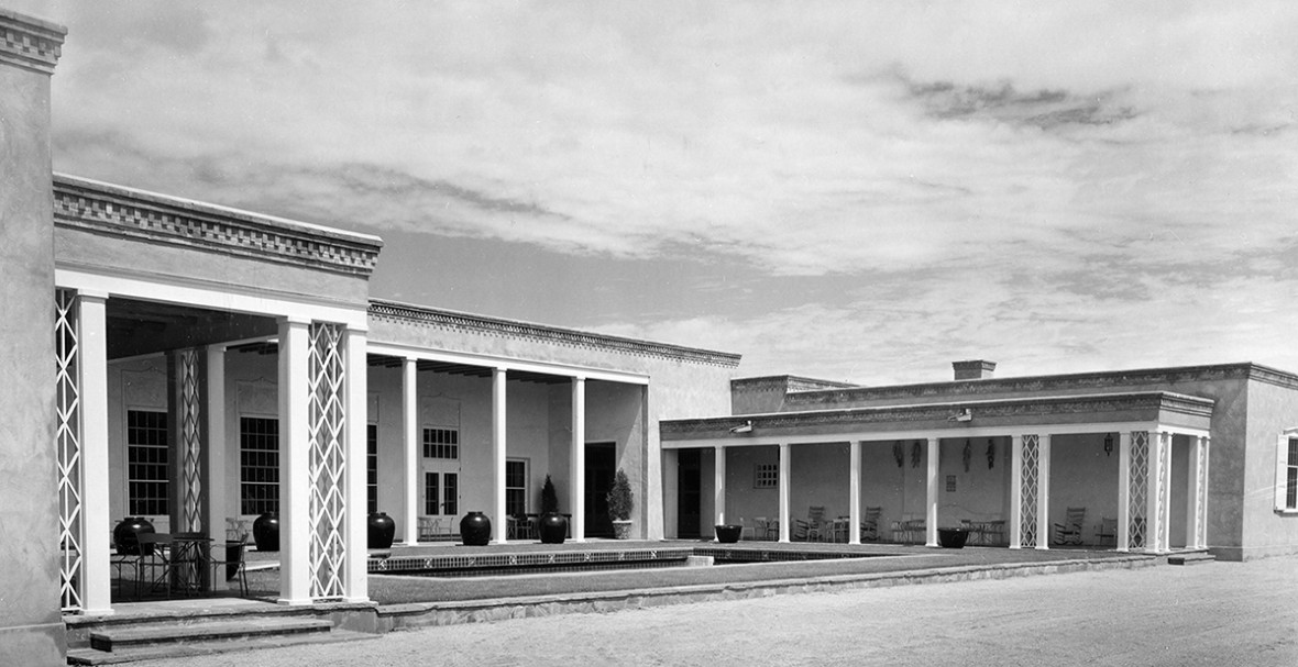 historical photo of la Quinta and the pool